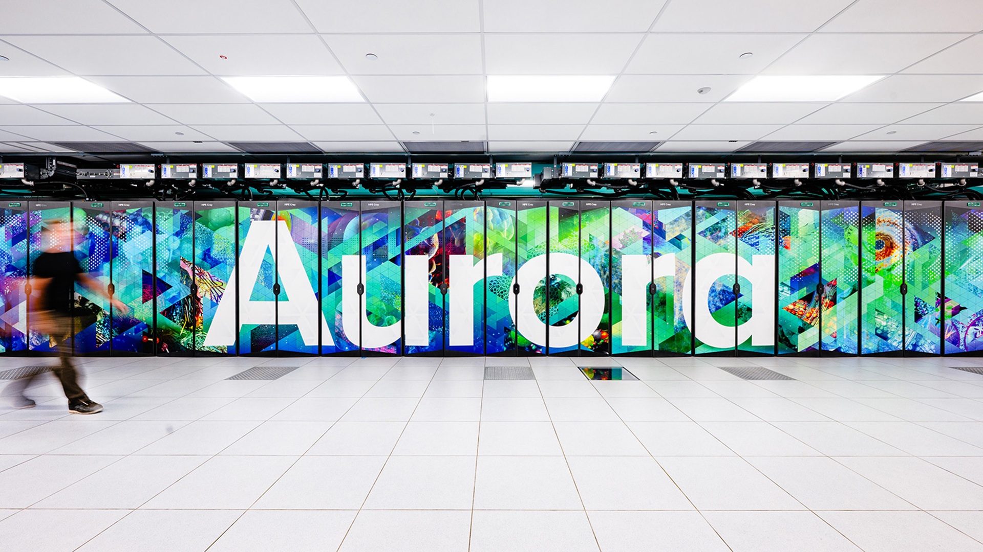 Aurora supercomputer simulates fusion plasma, predicts disruptions with AI