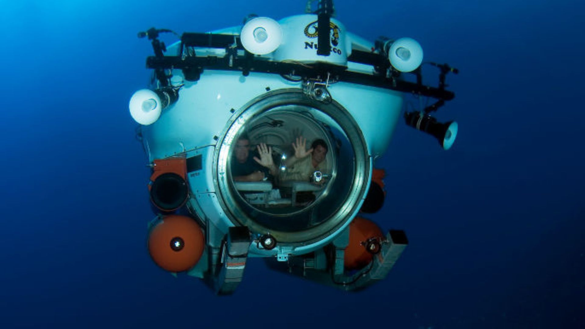 China finalizes design for its first 3,280-feet diving submersible for ocean tours