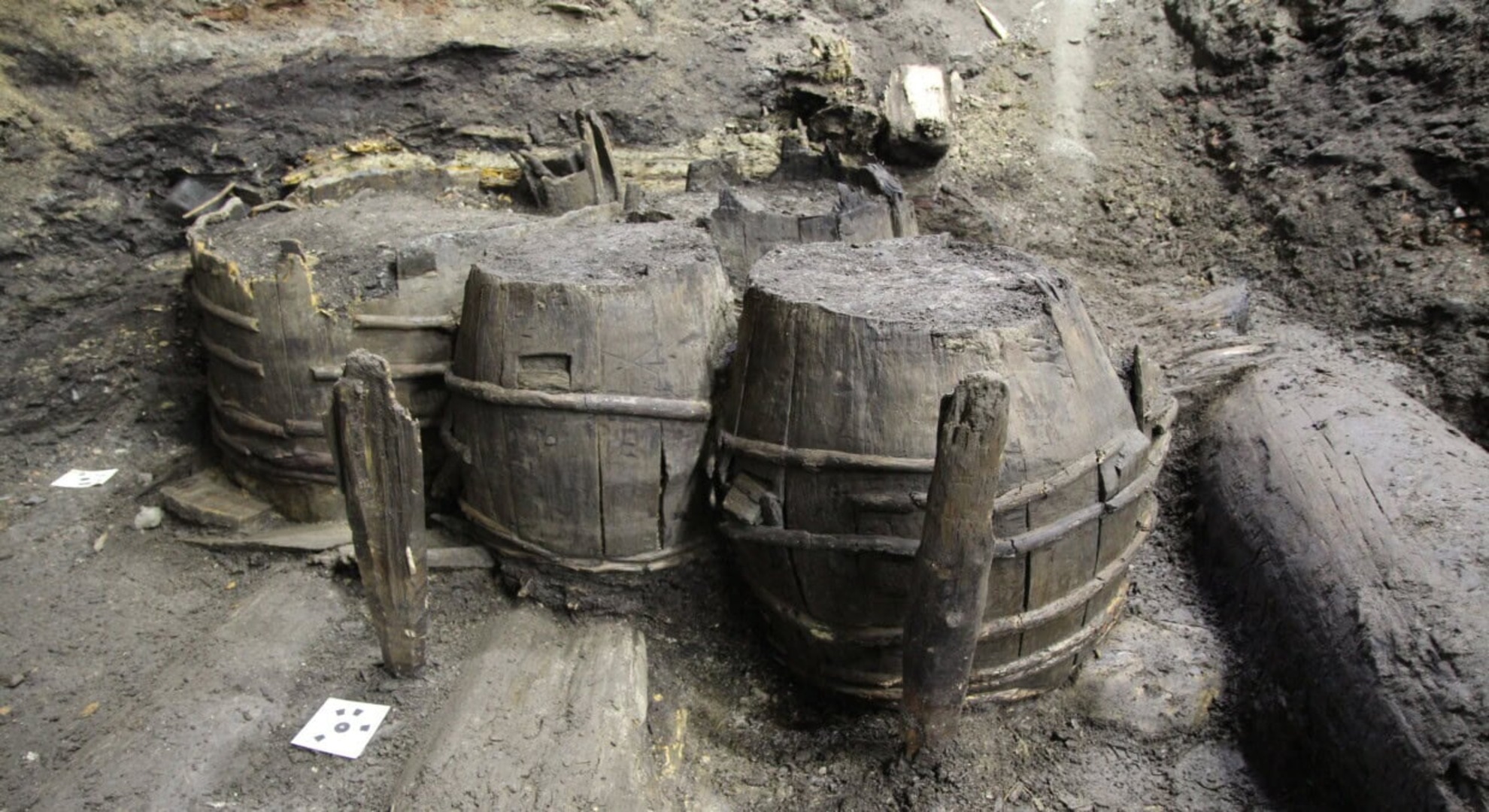 Exceptionally well-preserved barrels from 17th-century reveal how historic city was built