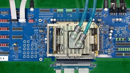 Heracles-Chip: Intel beschleunigt Rechnen mit verschlüsselten Daten