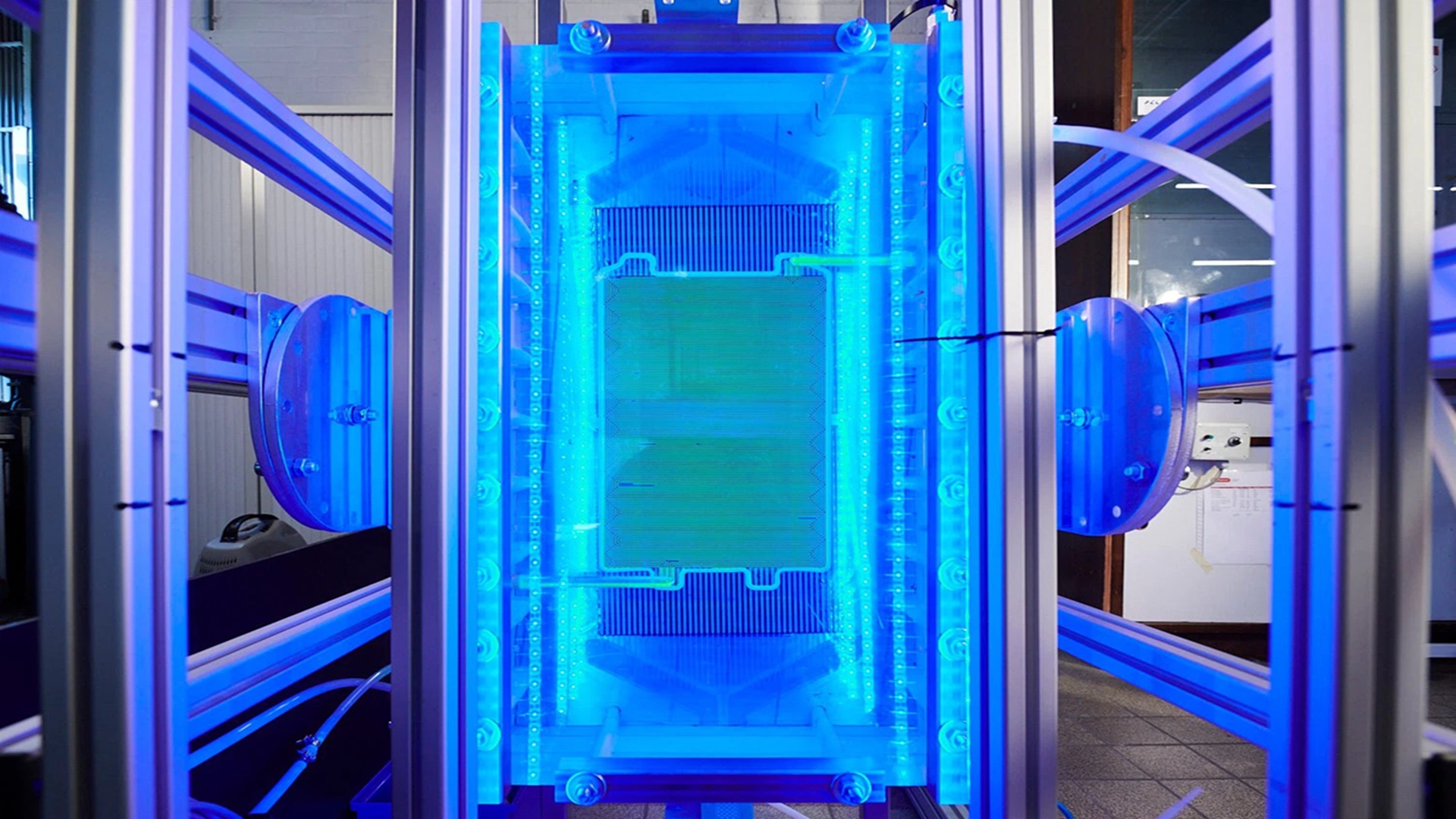 Hydrogen-iron flow battery could deliver 25-year grid energy storage with 80% efficiency