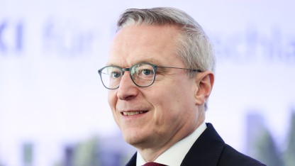 Karsten Wildberger: Digitalminister warnt vor dramatischen Jobverlusten durch KI