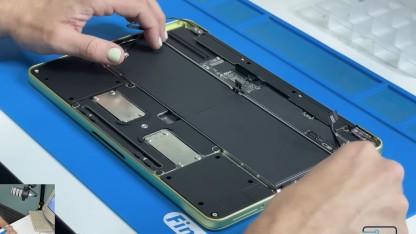 Kein Klebstoff: Macbook Neo ist in nur sechs Minuten auseinandergebaut