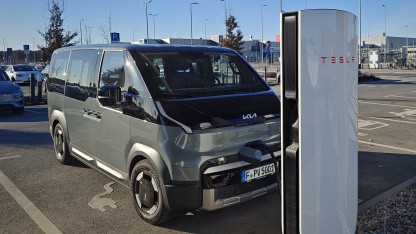 Kia PV5 im Praxistest: Günstiges Raumwunder macht dem ID.Buzz Konkurrenz
