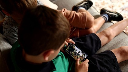 Medienkompetenz: Mehrheit der Eltern fürchtet Mediensucht bei Kindern