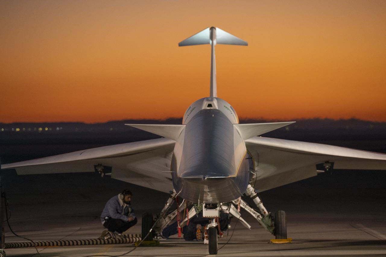 Pilot didnt mind NASAs experimental plane doesnt have a front window