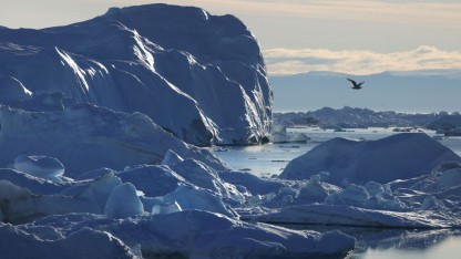 Pole und Gletscher: Erdrotation verlangsamt sich so schnell wie nie zuvor