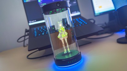 Razer Ava: Der KI-Avatar im Glas ist viel mehr als ein Gaga-Gadget