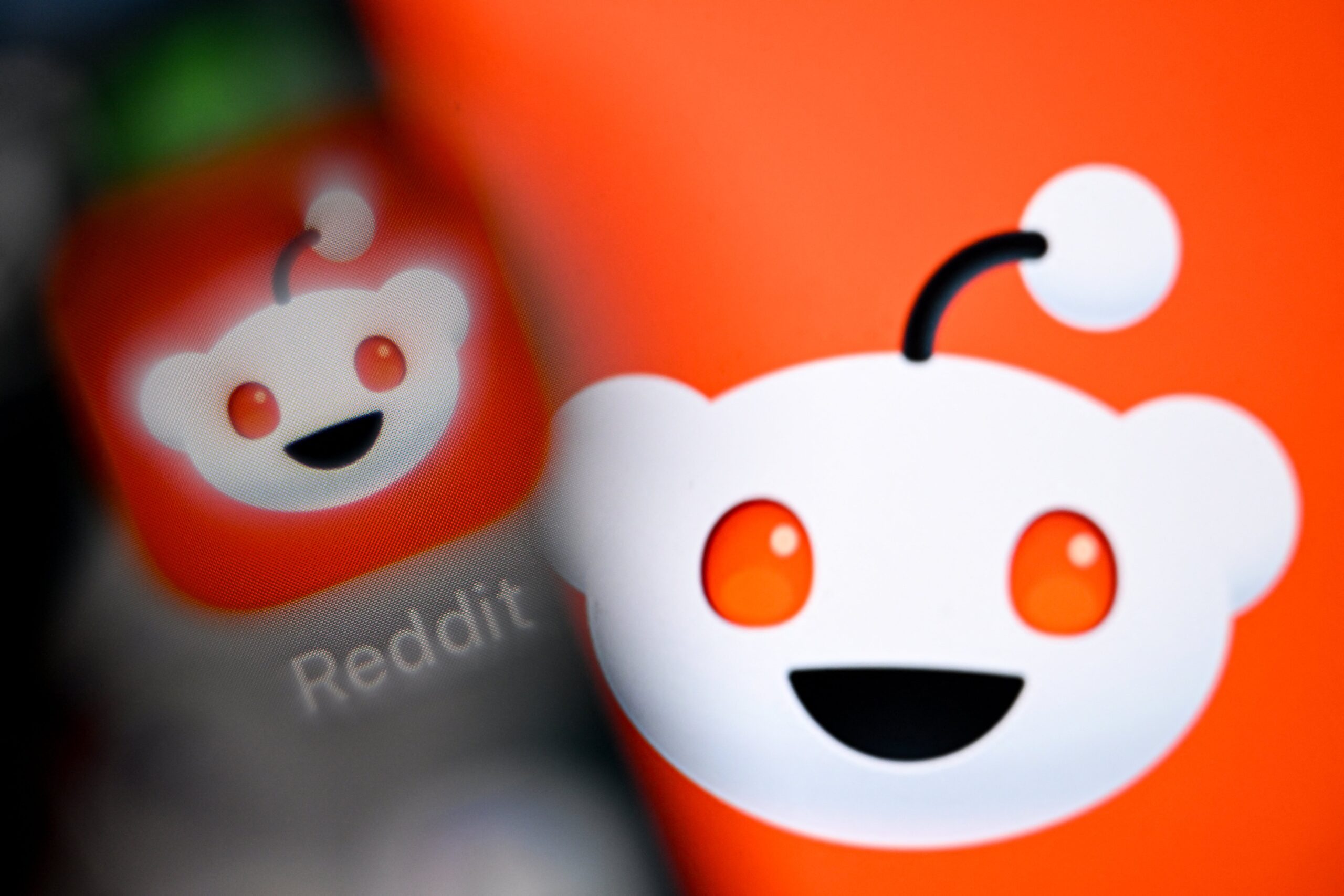 Reddit addresses bot problems, ID verification