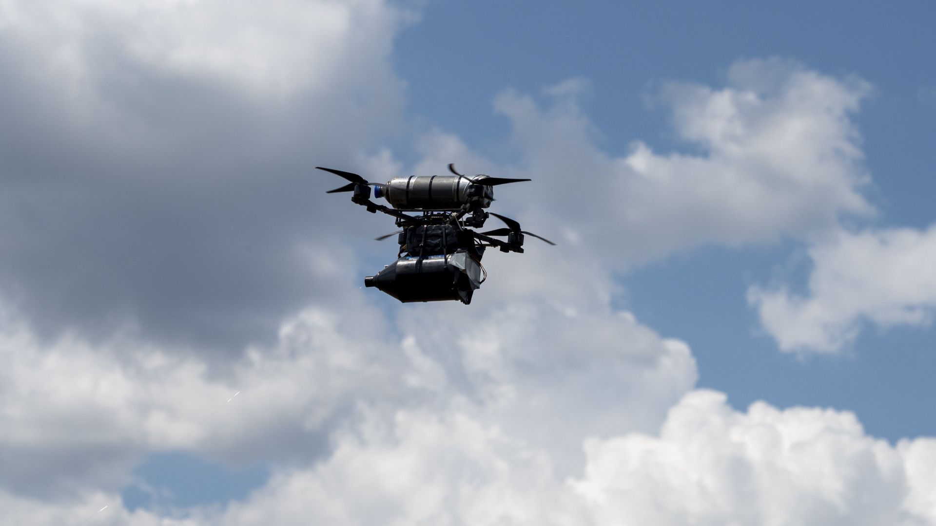 Russia’s new fiber-optic drone could restore its reach after losing Starlink access