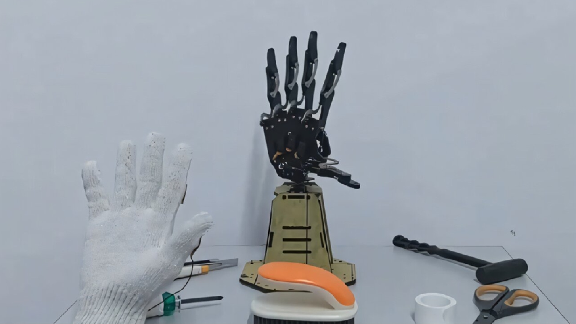 Sensor smaller than a paperclip lasts 20,000 cycles, boosts robotic touch and EVs