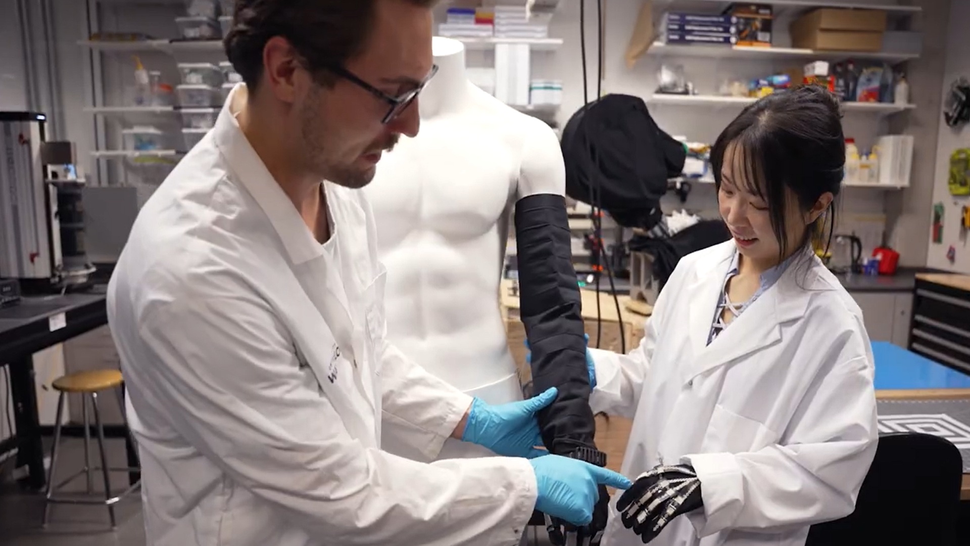 Smartphone-sized wearable brings portable cancer therapy at 50% lower cost