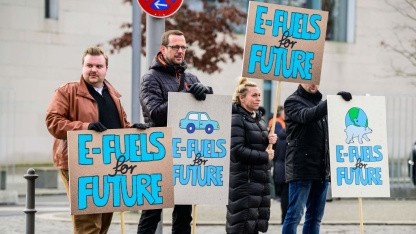 Synthetischer Kraftstoff: E-Fuels auch 2050 kaum bezahlbar