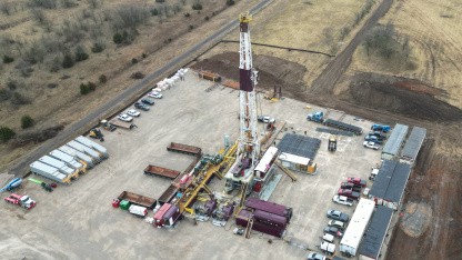 Unterirdischer SMR: 2-Kilometer-Bohrung für Mini-Atomkraftwerk gestartet