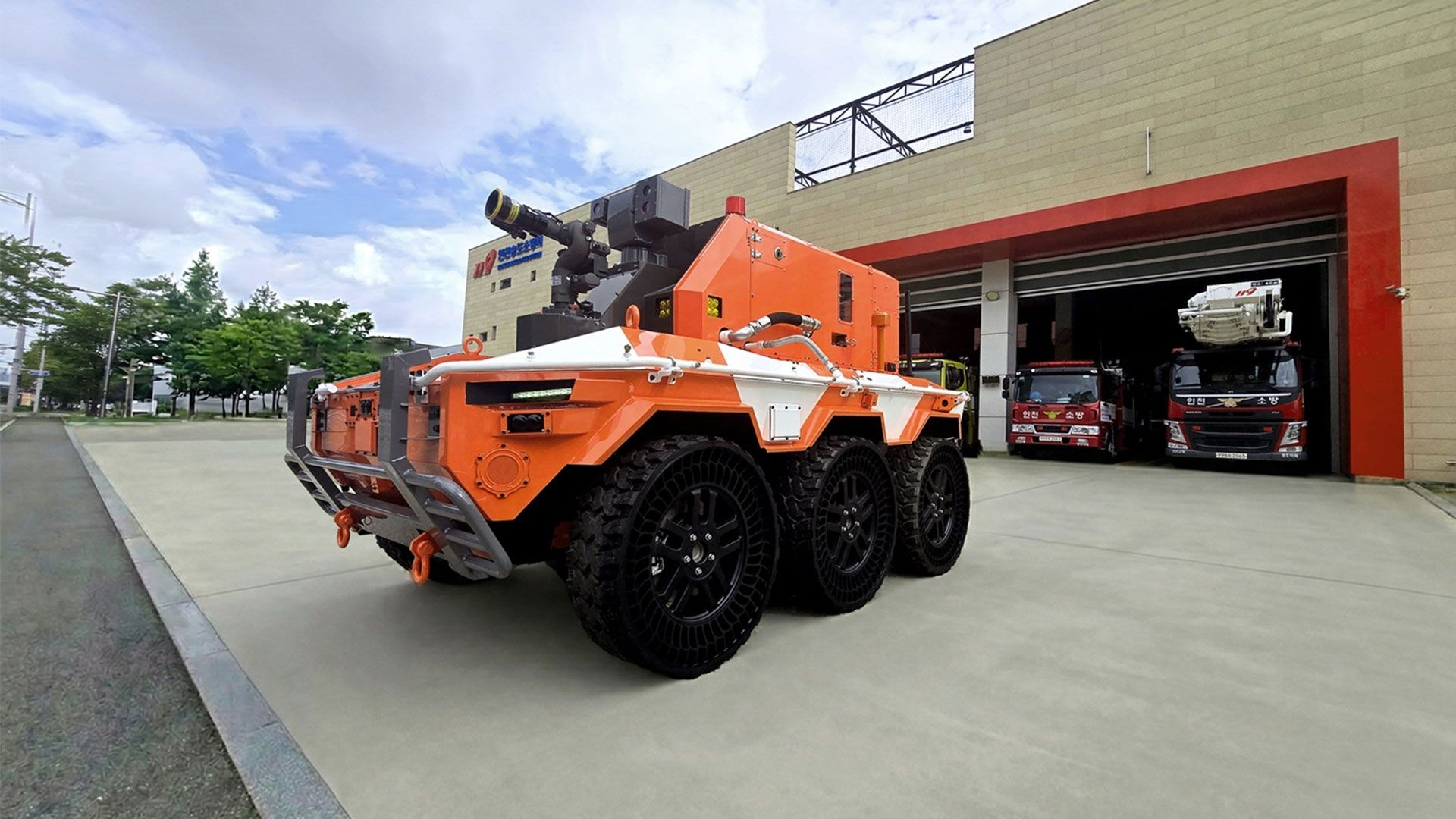 Video: Hyundai reveals firefighting robot built to withstand 1,472 degrees Fahrenheit