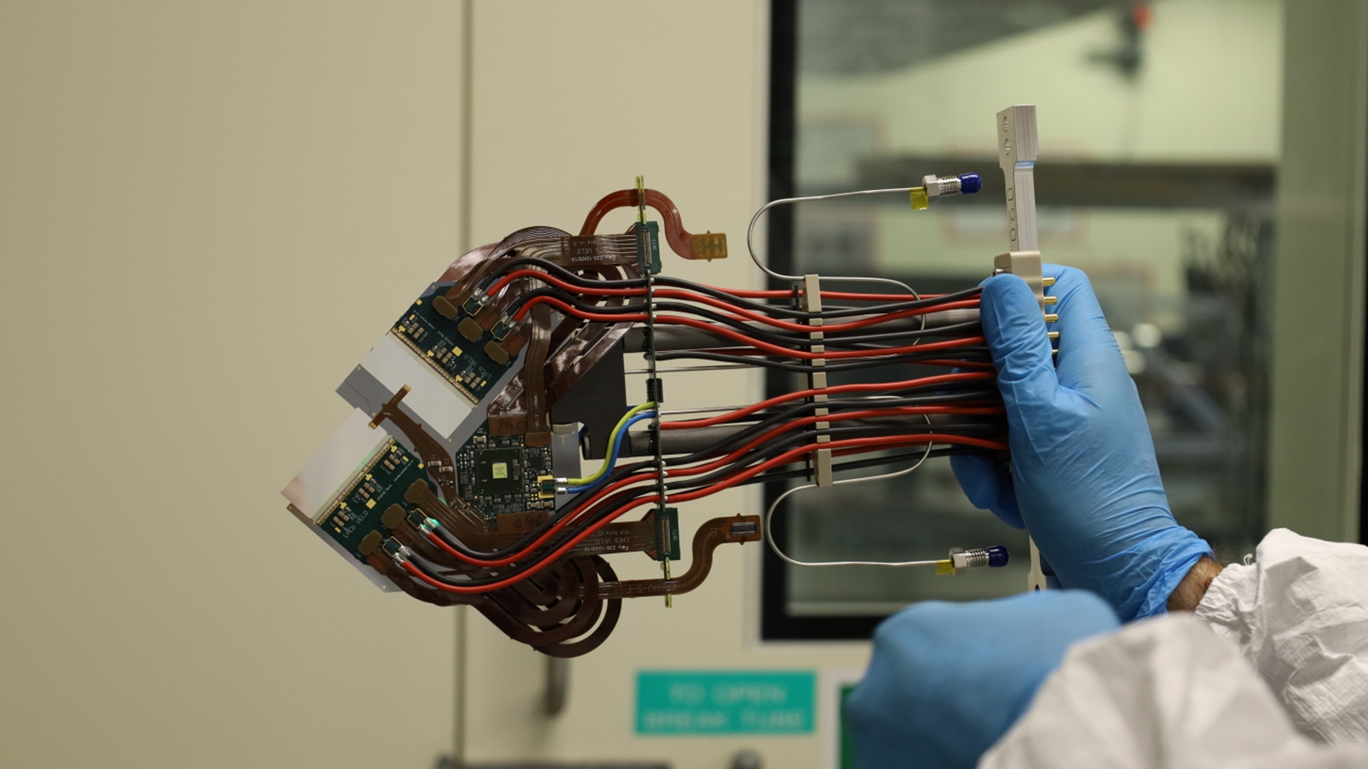 World’s most powerful collider spots new heavy proton-like particle with charm quarks