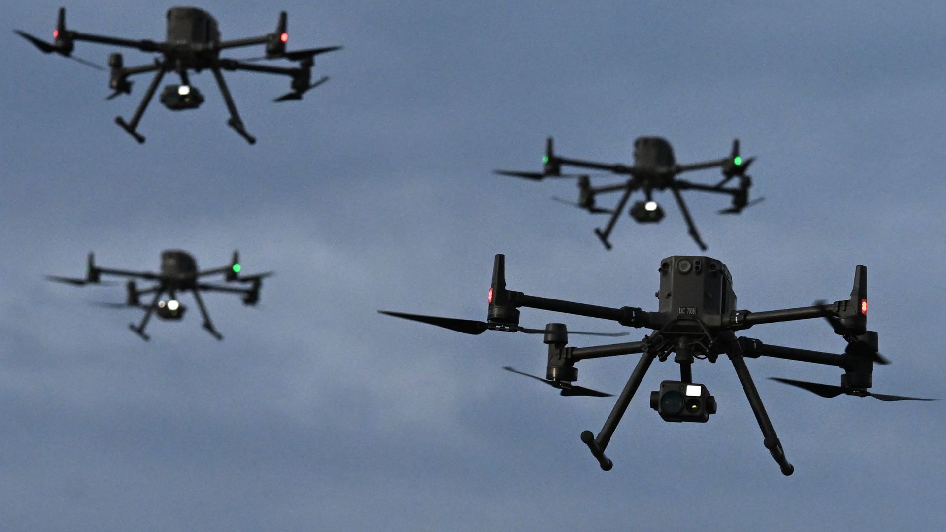 AI-powered system lets drones fly without GPS or cameras in complex environments