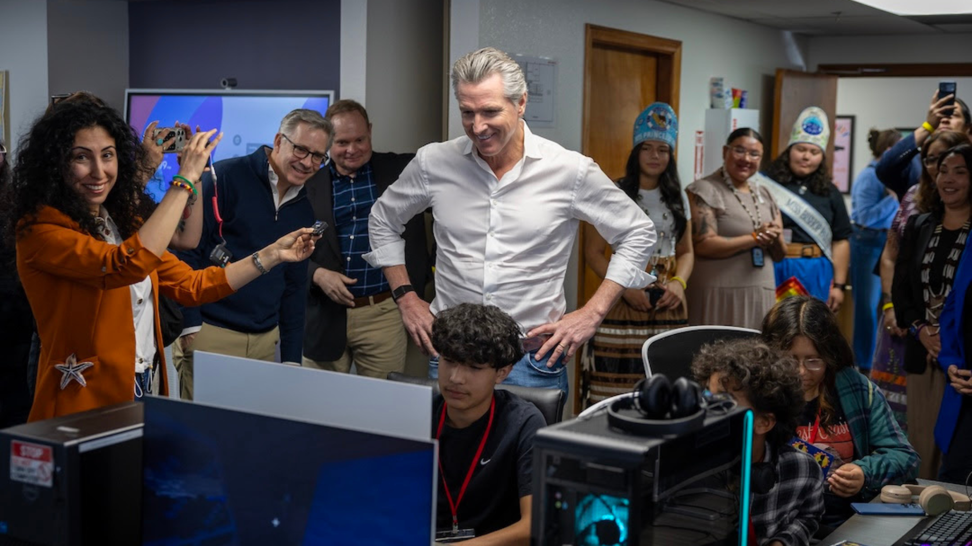 California just launched the countrys largest public broadband network