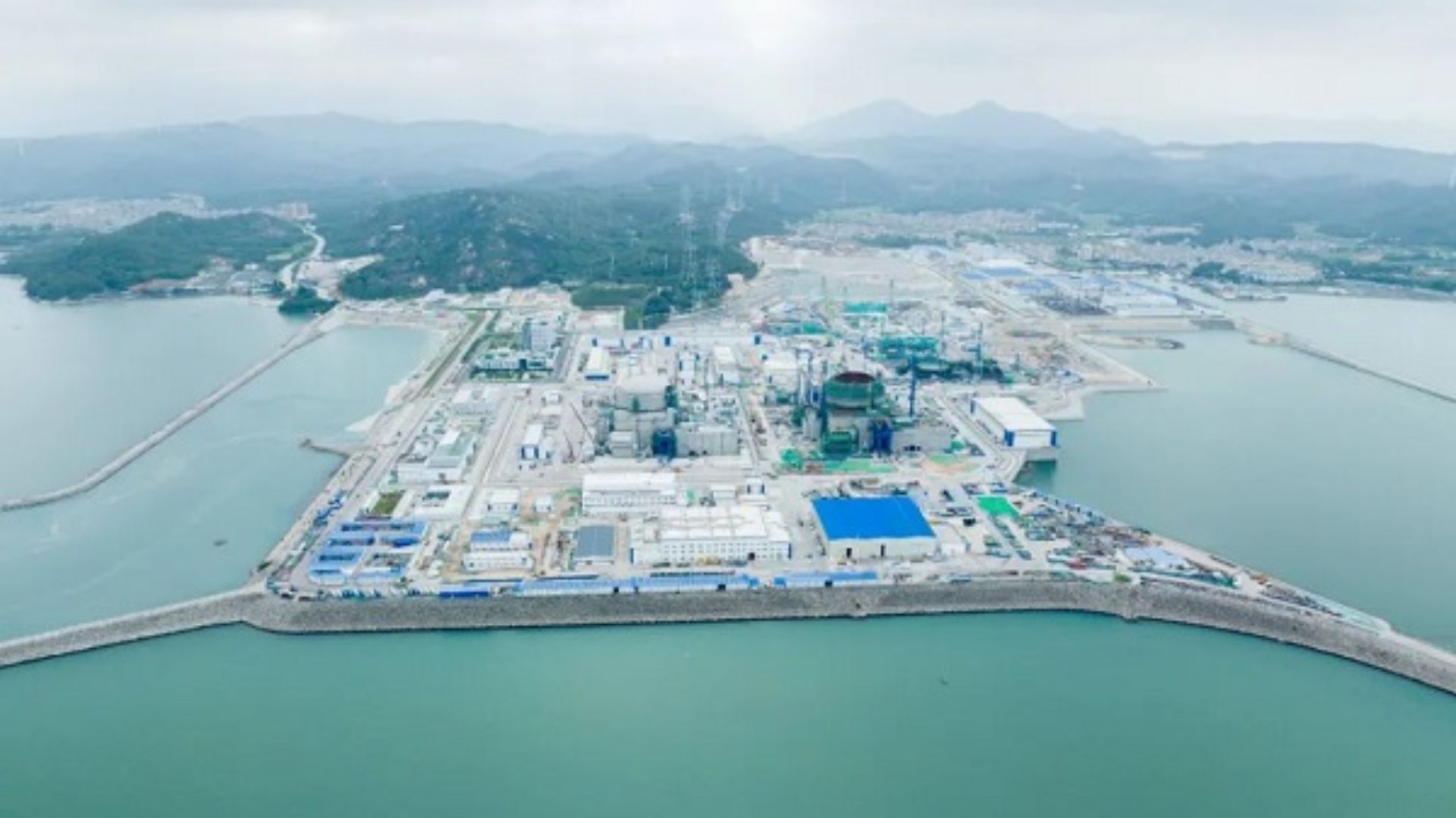 China claims 125 million kilowatts nuclear power capacity, plans seven more reactors