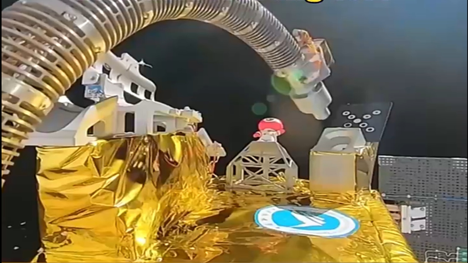 China’s tech-demo satellite tests super-bendy robotic arm for on-orbit repairs