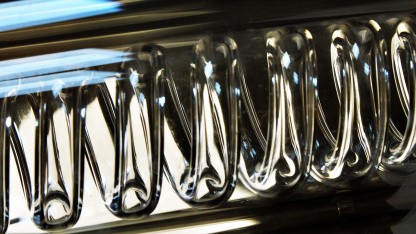 Distillation – KI-Modelle abspecken: Wie LLMs in die Hosentasche passen