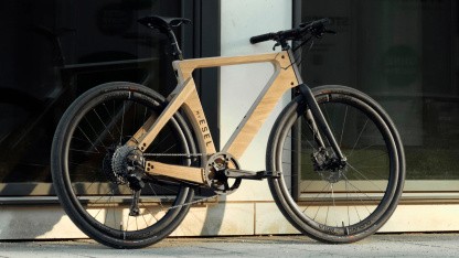 Esel eUrban: Österreicher stellen E-Bikes mit Holzrahmen vor