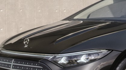 Neuer Mercedes-EQS angeschaut: Elektrolimousine mit 800-Volt-Antrieb und 925 km Reichweite