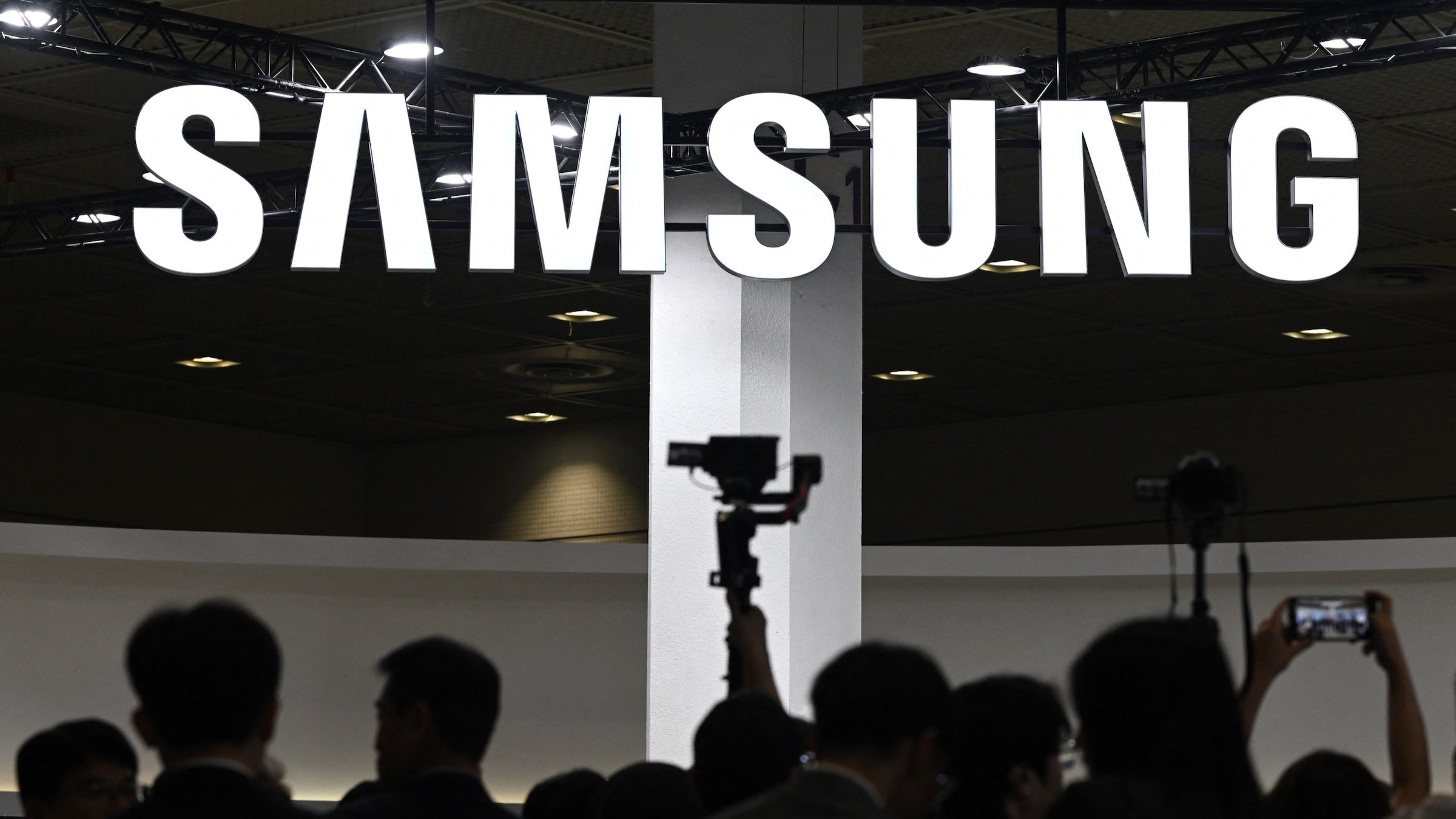 New Samsung Galaxy smart glasses reportedly leaked