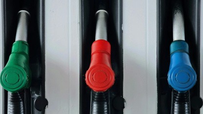 Ölpreis: Wirtschaftsweise fordert E-Gebrauchtautoprämie und Klimageld