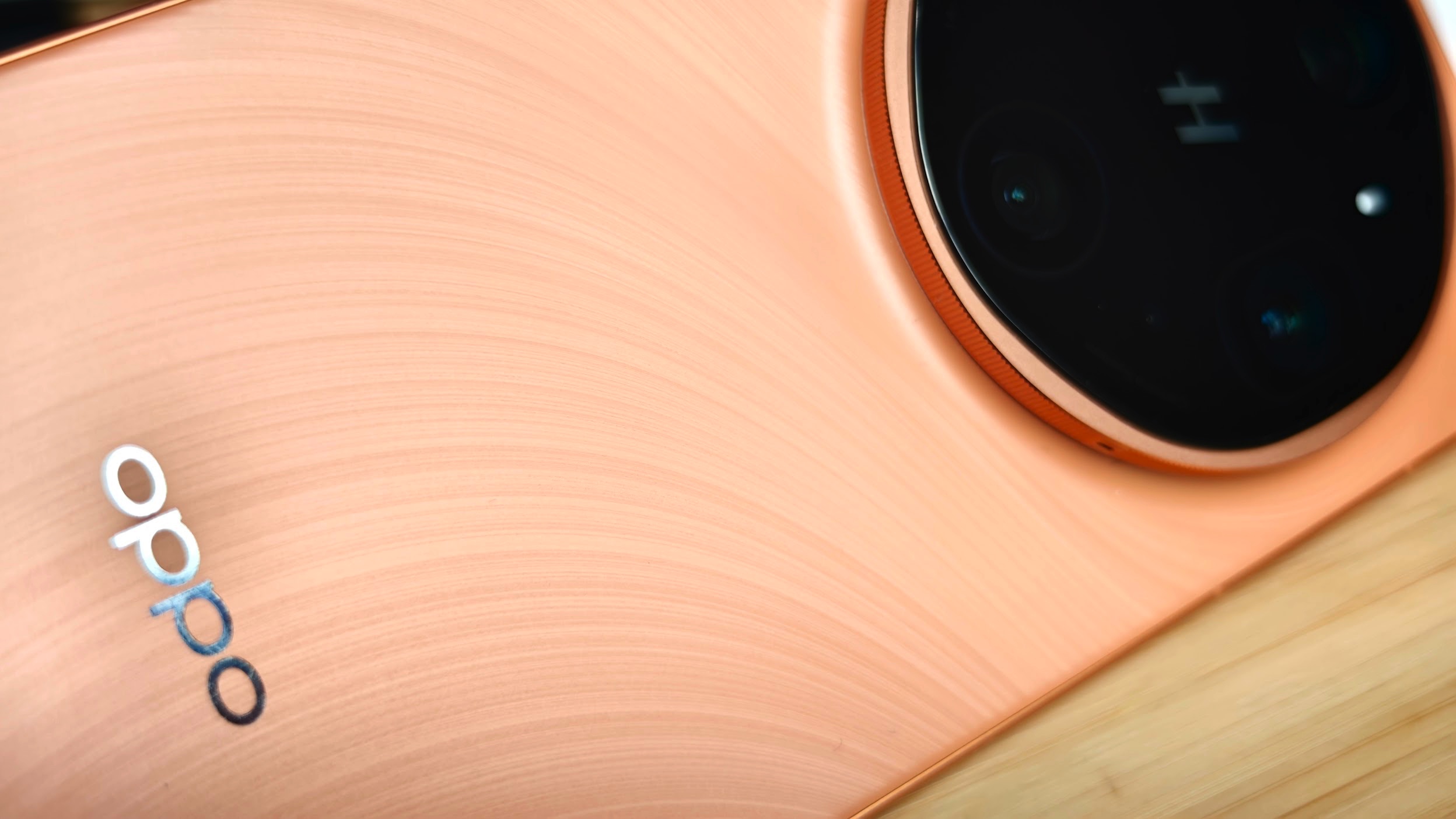 Oppo announces the Find X9 Ultra with a 50MP 10x optical zoom telephoto camera