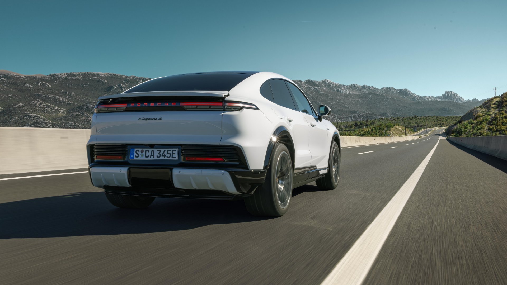 Porsche’s new Cayenne Turbo Coupé Electric can do 0-60 mph in 2.5 seconds