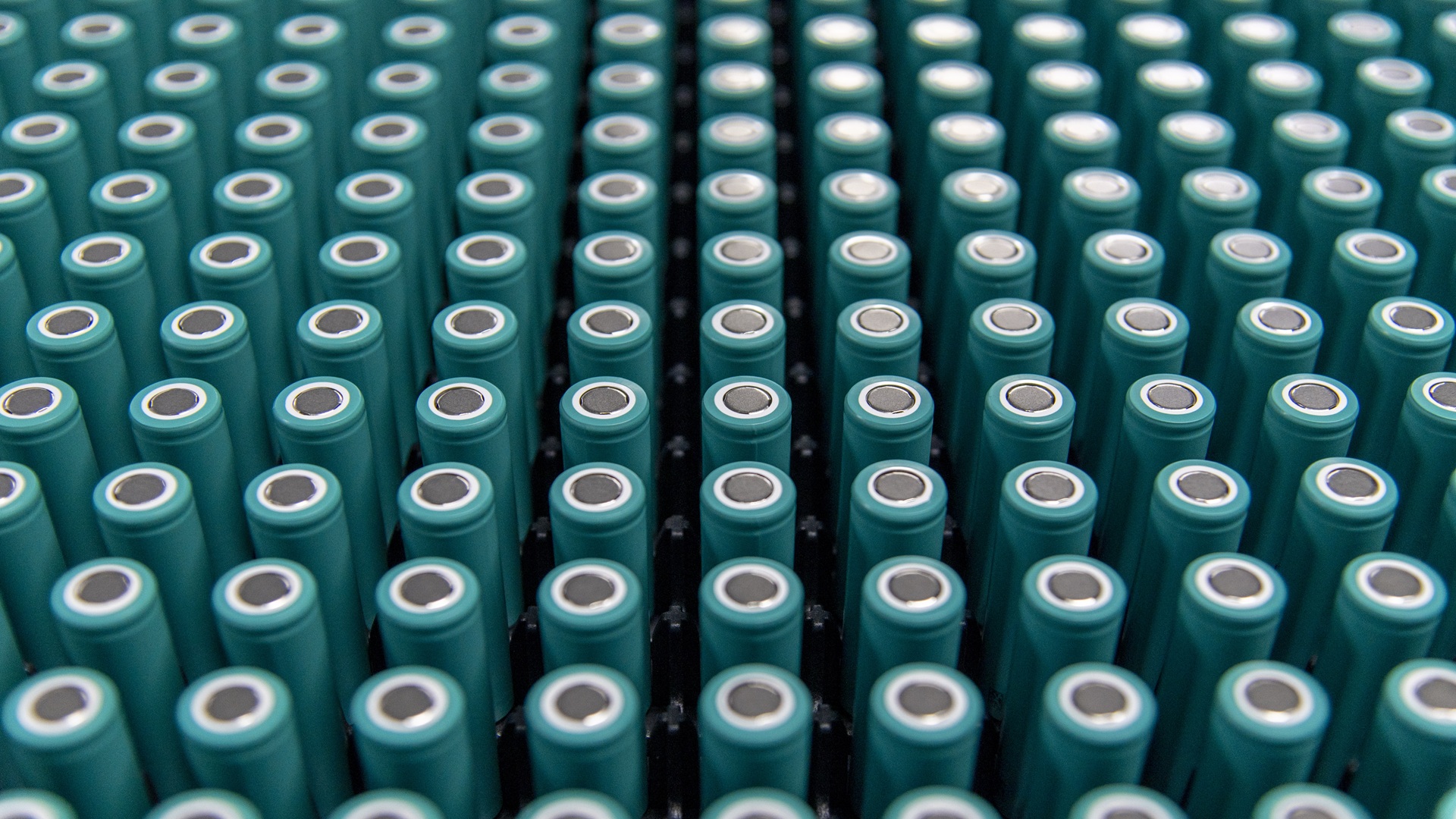 Quasi-solid-state battery hits 99.98% efficiency, stops dendrites, and boosts cycle life