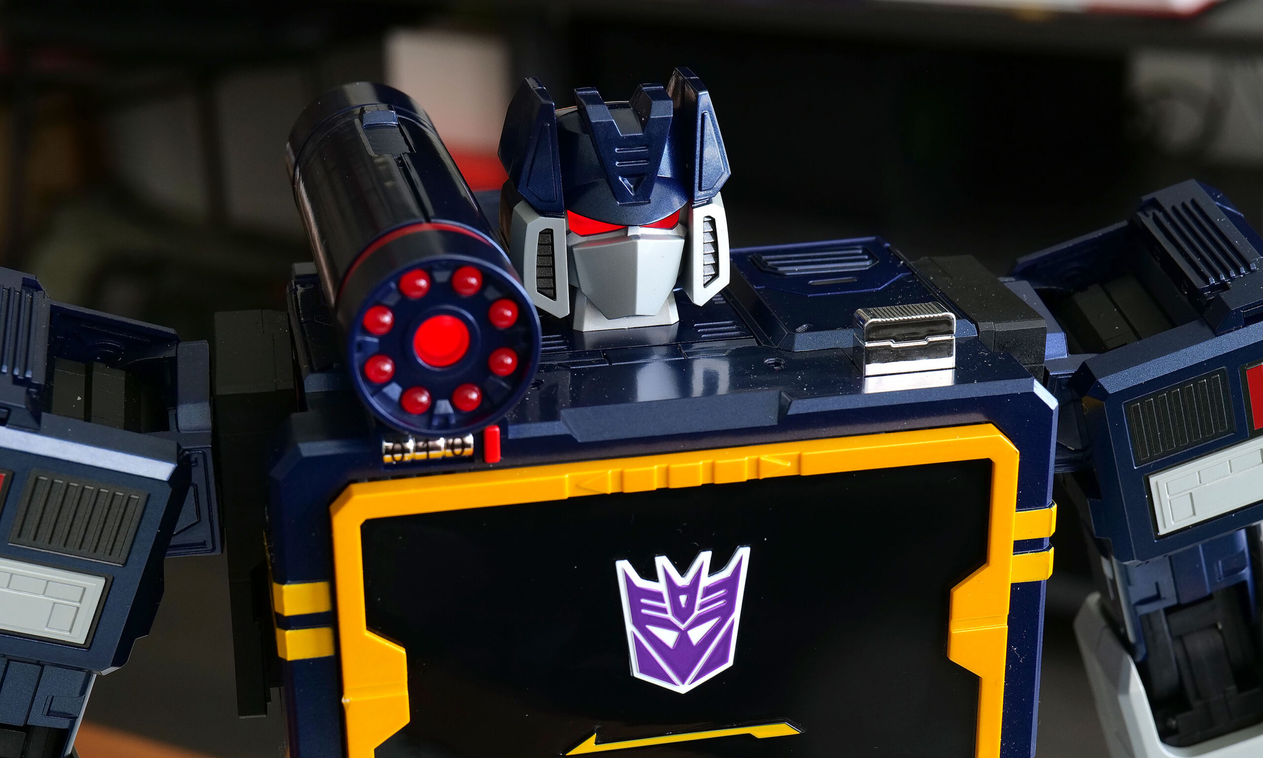 Robosen Soundwave review: A childhood dream made real