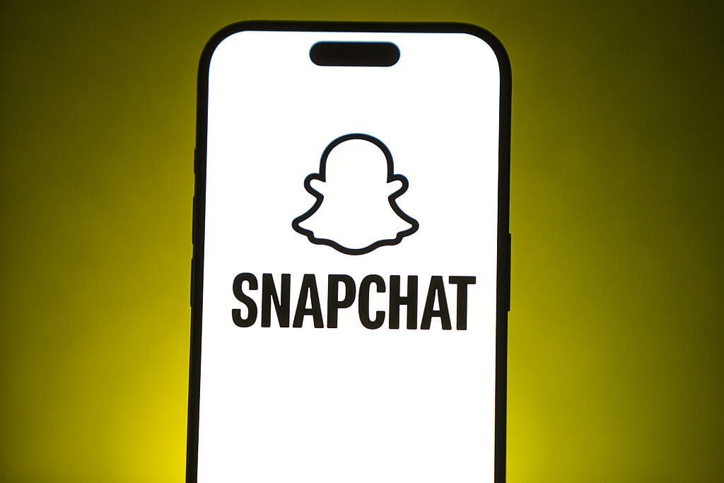 Snap CEO Evan Spiegel announces massive layoffs after Perplexity deal falls apart