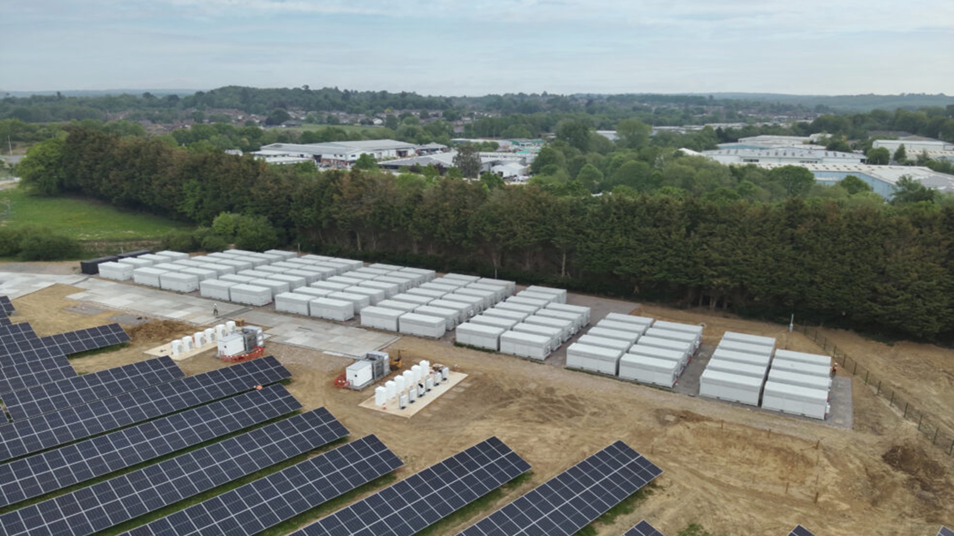 Europe’s largest vanadium flow battery to power 3,000 UK homes during nighttime