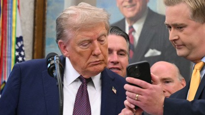 Goldenes Smartphone: Trump-Phone soll ausgeliefert werden