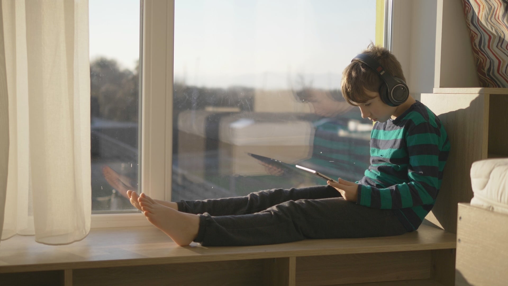 How to get your kid off screens for the summer