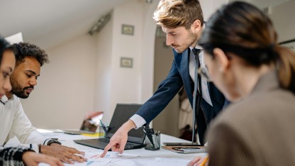 Künstliche Intelligenz: Anwälte warnen vor KI-Transkriptionstools in Meetings