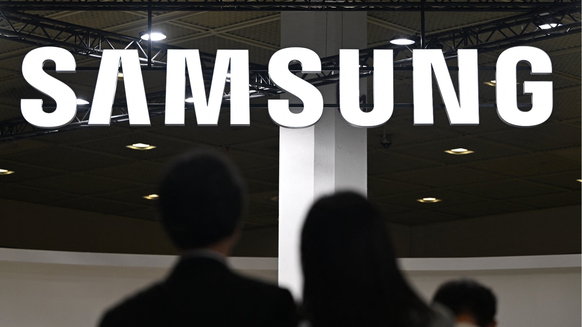 Samsung Wide Fold design revealed in leaked images