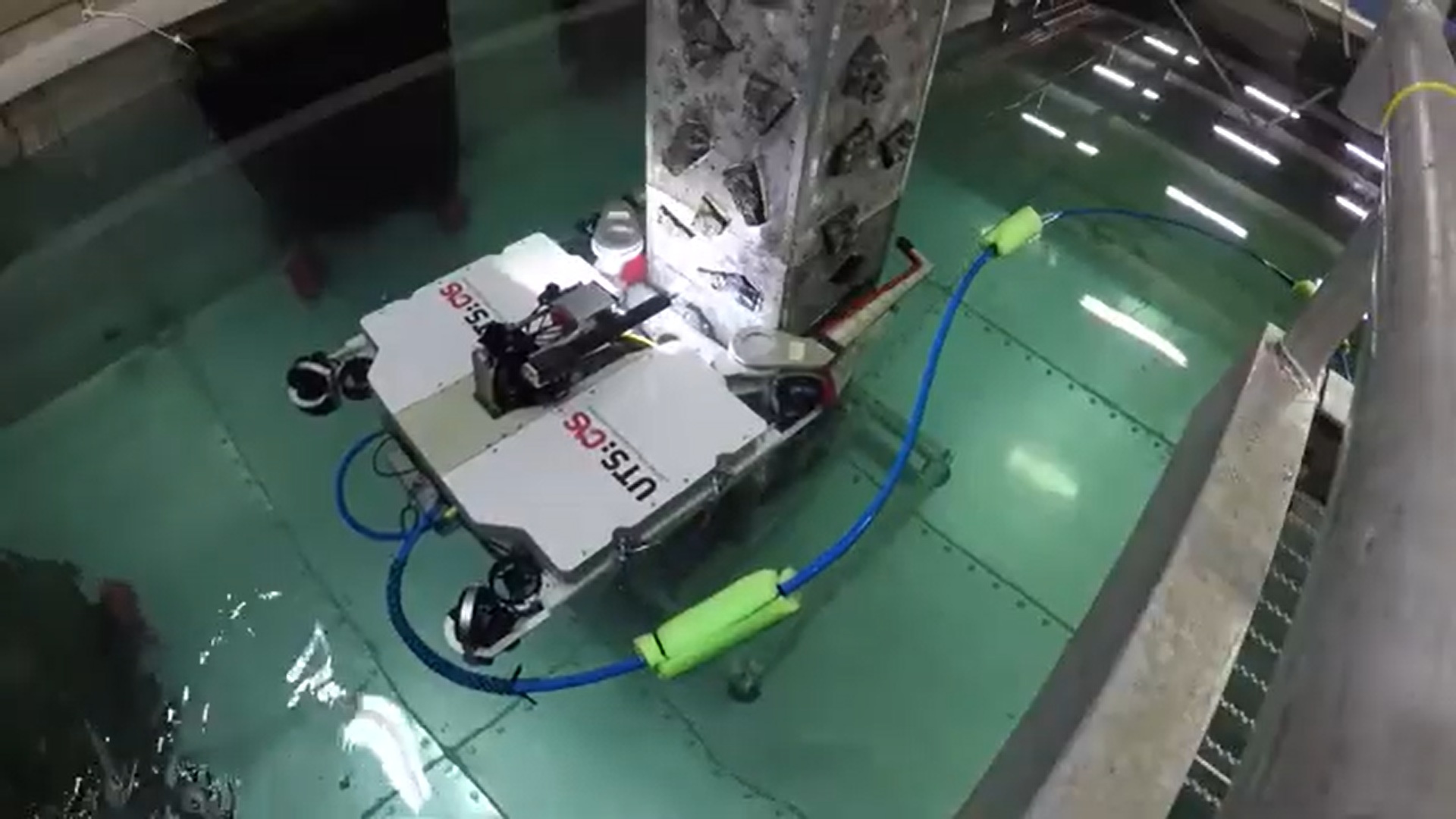 Scientists build first-of-its-kind robot to clean and inspect underwater bridge piles