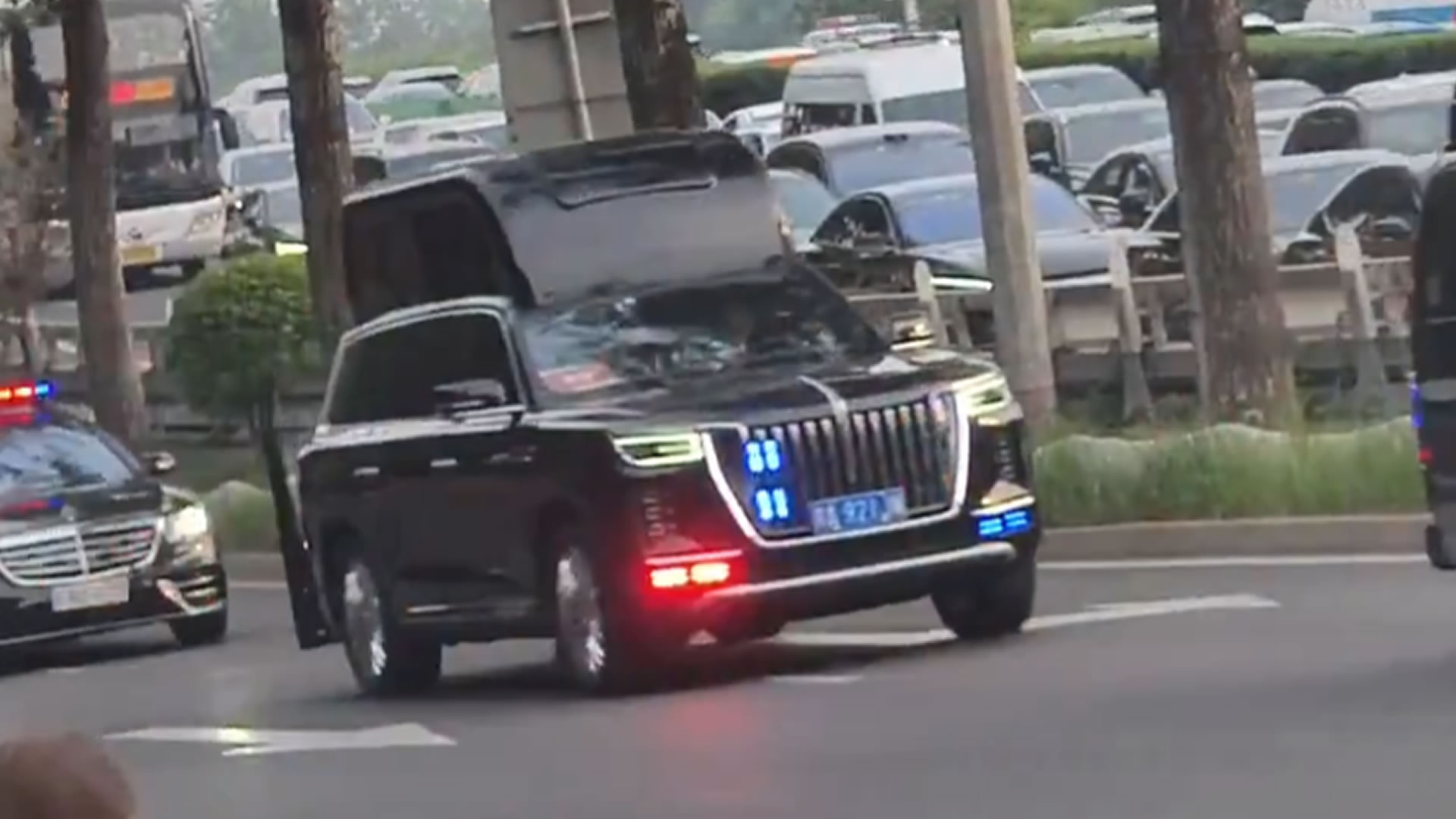 Several mysterious high-top SUVs spark speculation during Donald Trump’s China visit
