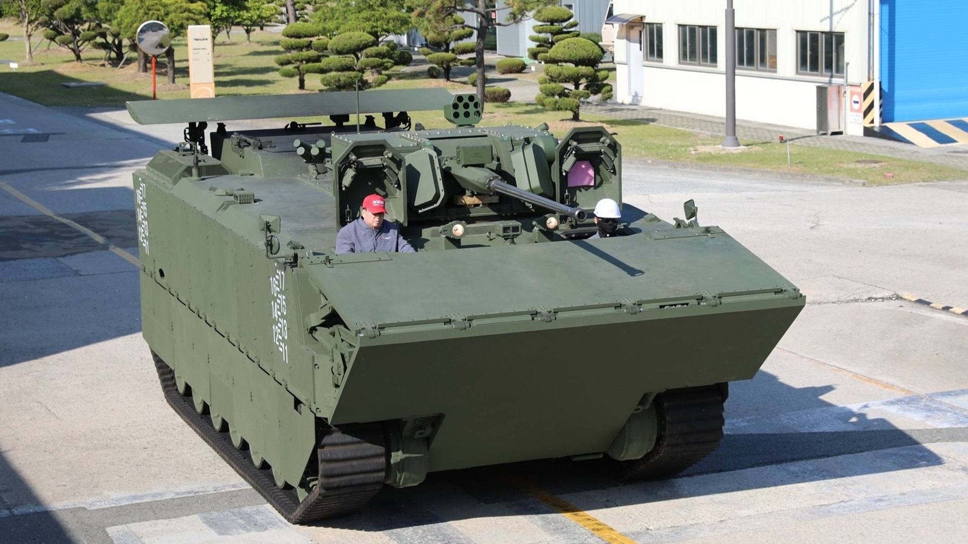 South Korea debuts KAAV-II with 40mm CTA unmanned turret and high-speed planing hull