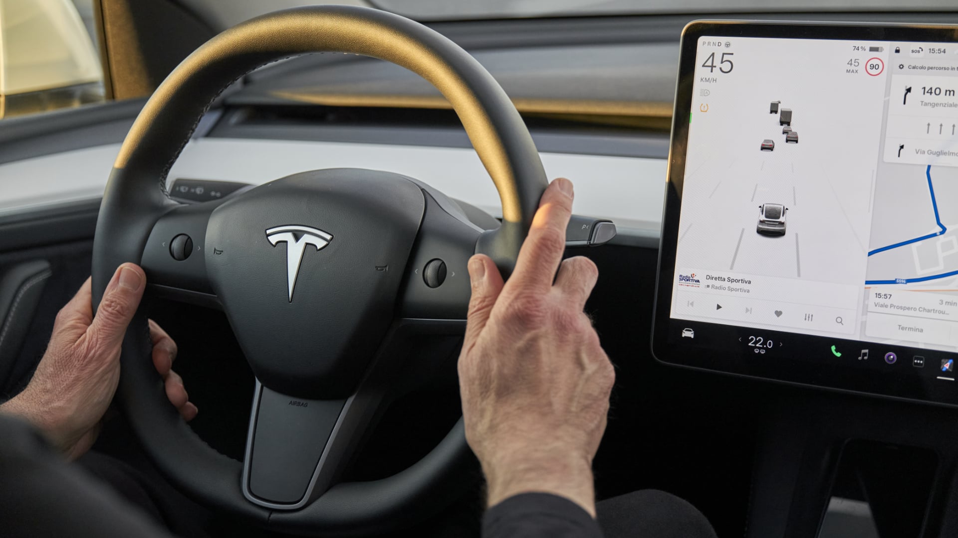 Tesla recalls 219,000 cars over rearview camera bug