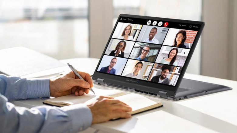 ASUS’s ExpertBook B5 Flip G2 is a 2.9 pound 360 touchscreen laptop