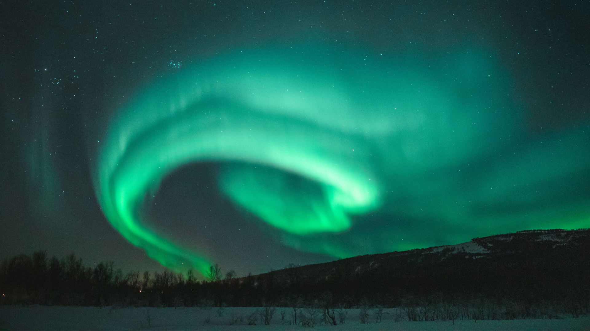 Automated system trained on 300,000 aurora images learns to detect space hurricanes