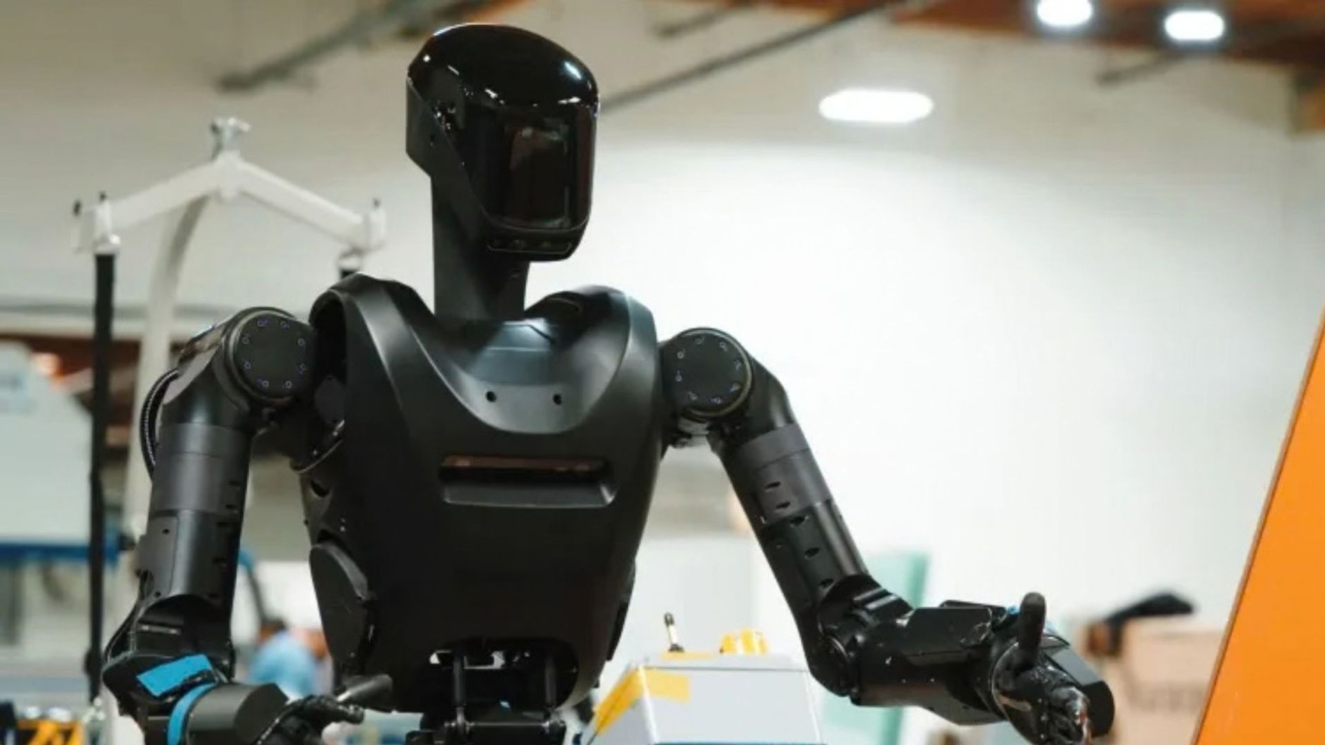 Battlefield robot trials in Ukraine highlight Phantom MK-1 humanoid’s current limits
