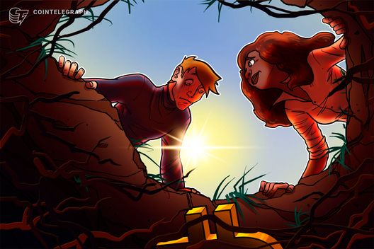 Bitcoin falls to 2-month low as divergence from equities widens