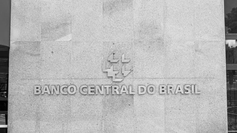 Brazil Proposes Mandatory 24-Hour Hold on Large Crypto Stablecoin Transactions