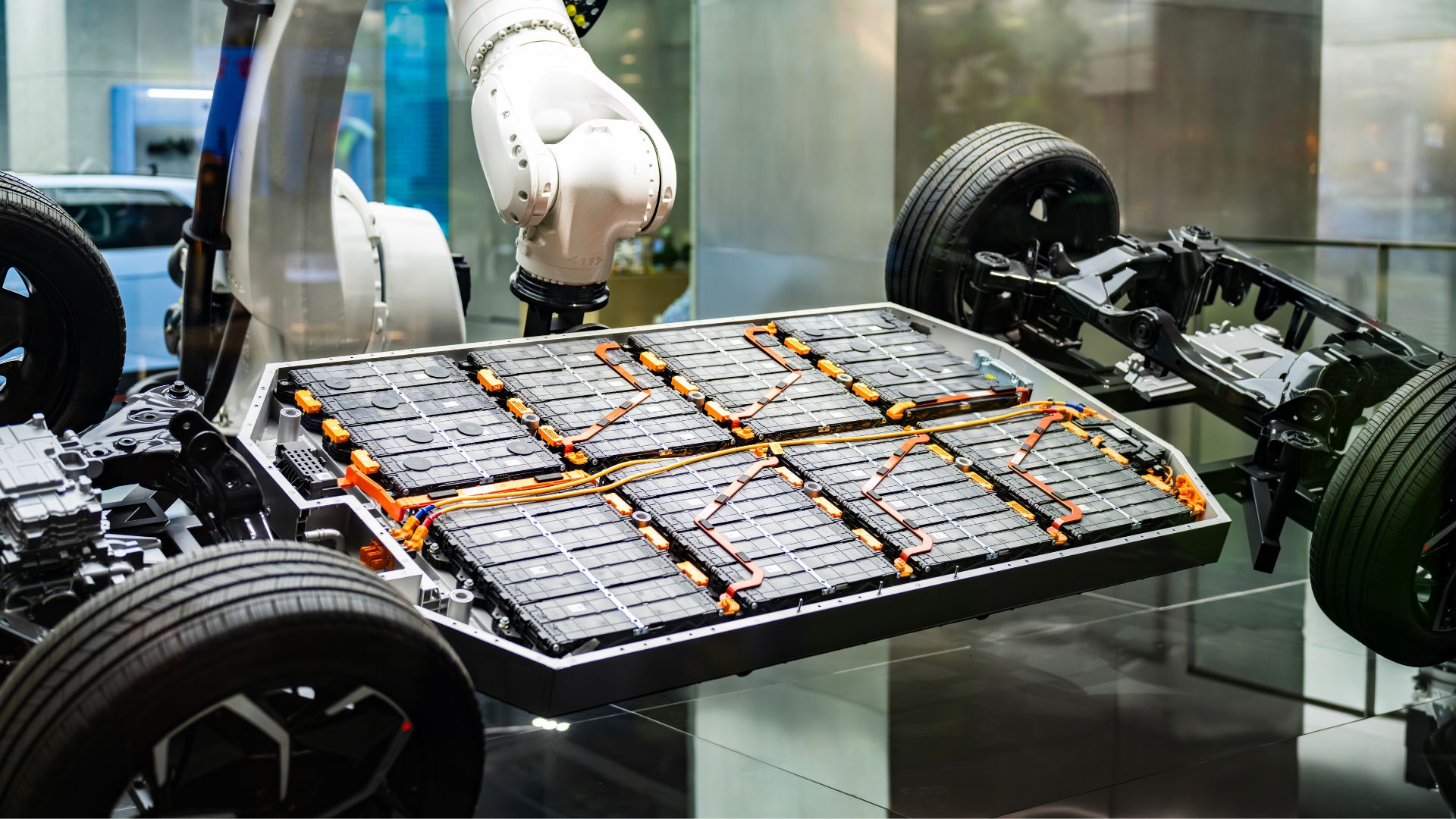 Chinese researchers develop solid-state battery electrolyte that retains 84% capacity after 350 cycles