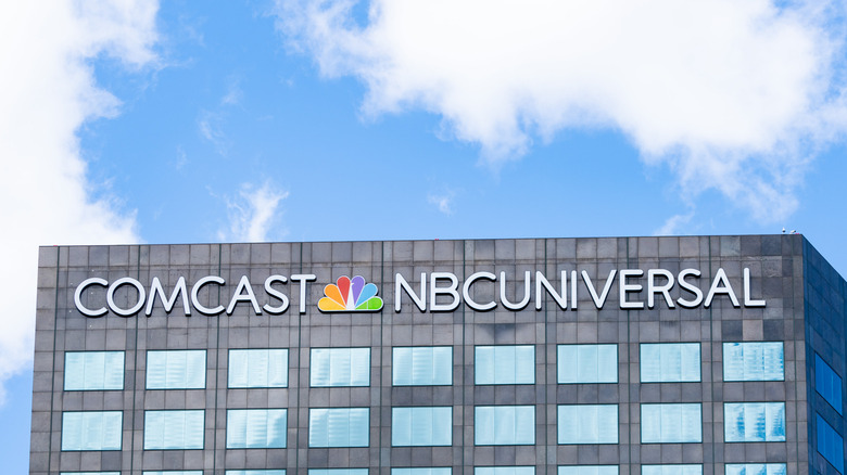 Comcast spins off NBCUniversal as it exits media entirely